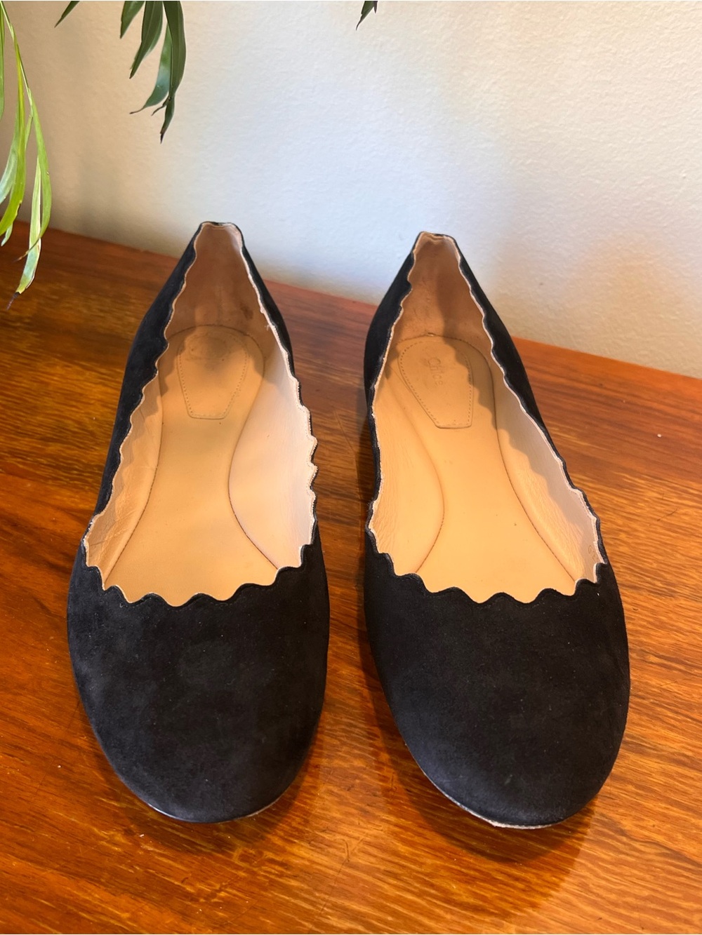 Chloé Black Suede Scalloped Edge Ballet Flats